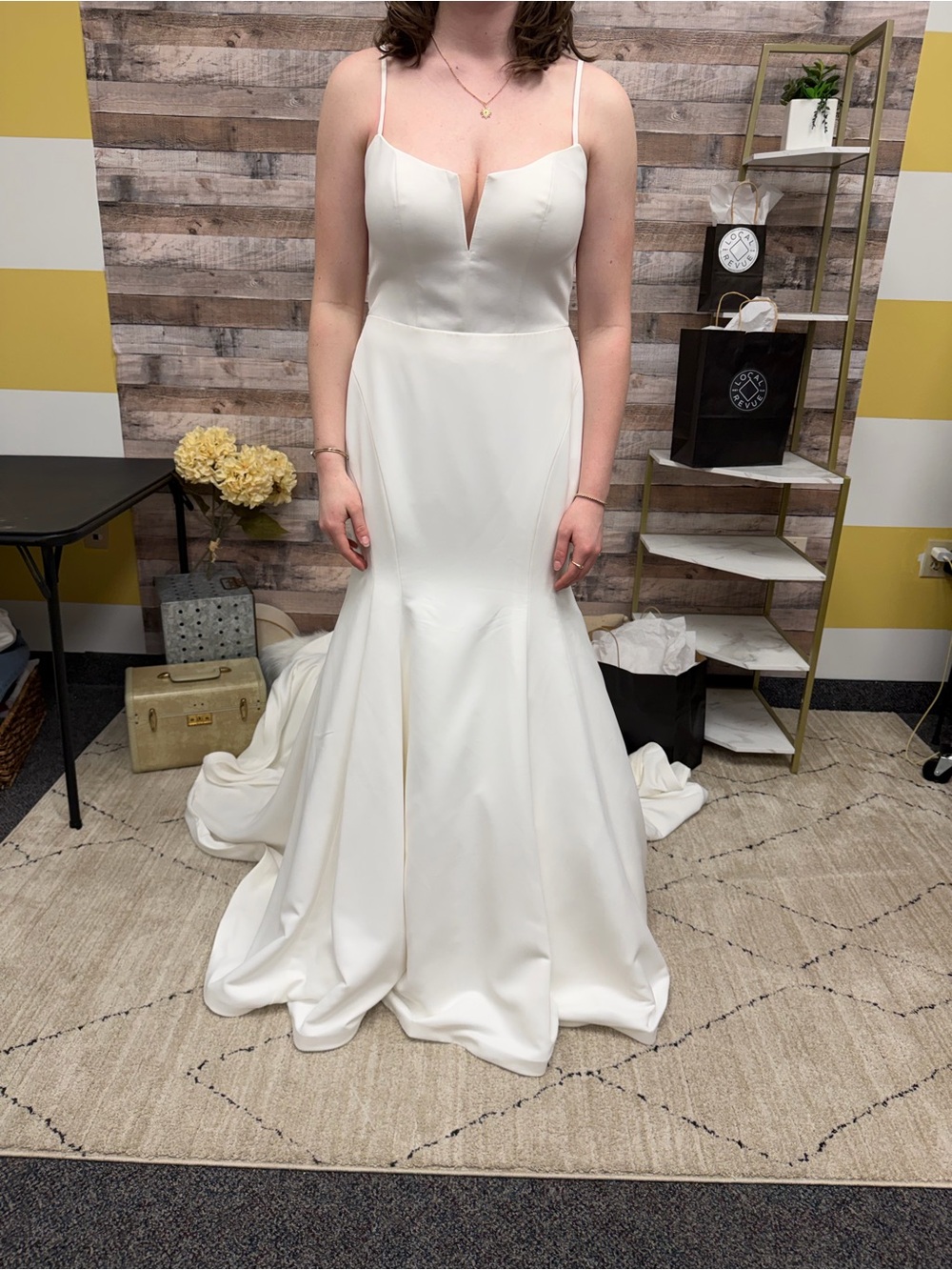 Elegant White Satin Spaghetti-Strap Bridal Gown